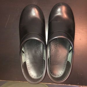 Dansko clogs. Size 39